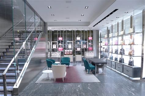 gucci chicago michigan avenue
